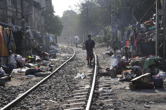 A Kolkata slum (Subhendu Ghosh / Hindustan Times) A Kolkata slum (Subhendu Ghosh / Hindustan Times)