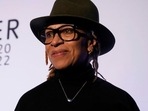 Veronica Ryan, winner of the 2022 Turner Prize — wearing her dad's hat(Danny Lawson/PA/AP/picture alliance) Veronica Ryan, winner of the 2022 Turner Prize — wearing her dad's hat(Danny Lawson/PA/AP/picture alliance)
