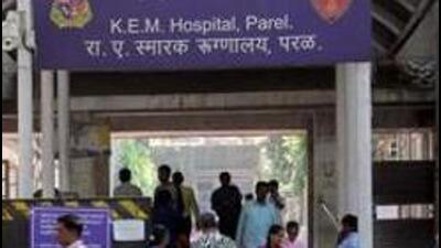 Mumbai, India - March 22, 2017: Security outside KEM Hospital on the third day of the protest by the resident doctor in Mumbai, India, on Wednesday, March 22, 2017.(Bhushan Koyande/HT Photo) (Bhushan Koyande/HT Photo)