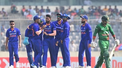 India's cricketers celebrate the dismissal of Bangladesh's Liton Das (R) during the second one-day international (ODI) cricket match between Bangladesh and India at the Sher-e-Bangla National Cricket Stadium in Dhaka on December 7, 2022. (Photo by Munir uz ZAMAN / AFP) (AFP) India's cricketers celebrate the dismissal of Bangladesh's Liton Das (R) during the second one-day international (ODI) cricket match between Bangladesh and India at the Sher-e-Bangla National Cricket Stadium in Dhaka on December 7, 2022. (Photo by Munir uz ZAMAN / AFP) (AFP)