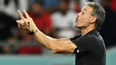Spain coach Luis Enrique reacts (REUTERS)