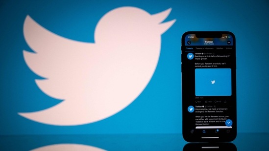 Twitter Blue will cost $7 on the web, $11 on the iPhone, report