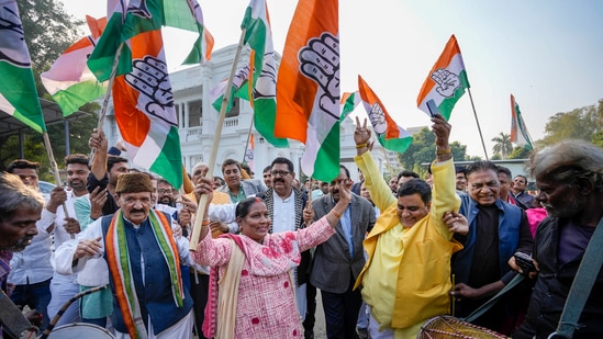 Congress workers celebrate the party's decisive lead in Himachal Pradesh Assembly Election, at the party office in Lucknow, Thursday.(PTI) Congress workers celebrate the party's decisive lead in Himachal Pradesh Assembly Election, at the party office in Lucknow, Thursday.(PTI)