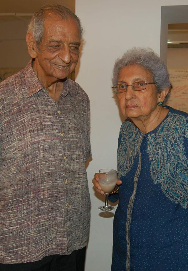 Kekoo Gandhy and Khorshed Gandhy at the closing ceremony of Chemould Art Gallery at Kala Ghoda on 28 August 2007 (Dipak Hazra/HT Photo)