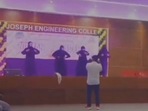 The students danced to the song Fevicol Se.(@HateDetectors/Twitter) The students danced to the song Fevicol Se.(@HateDetectors/Twitter)