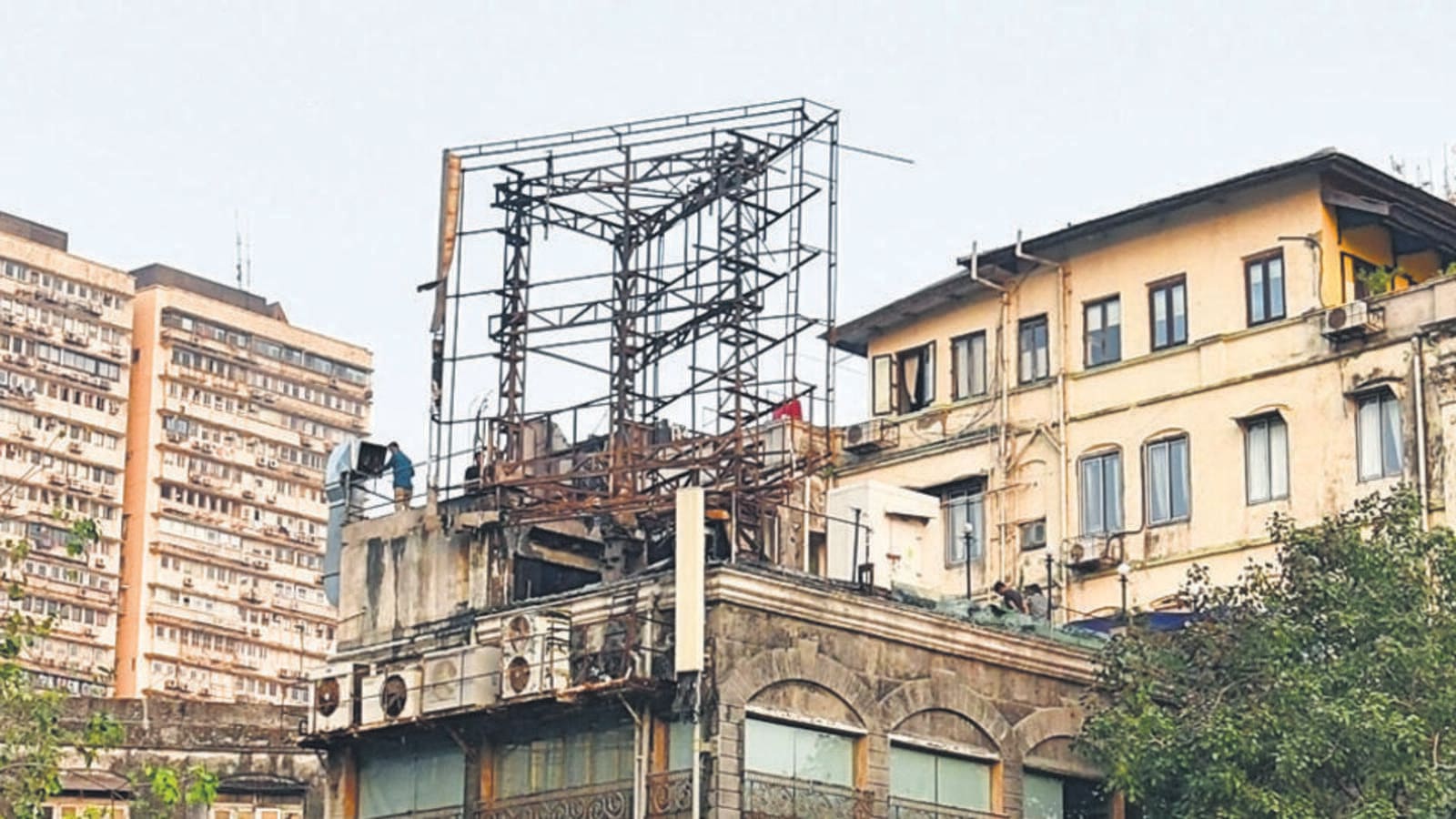 92 restaurants, 40 commercial bldgs get notices from fire brigade