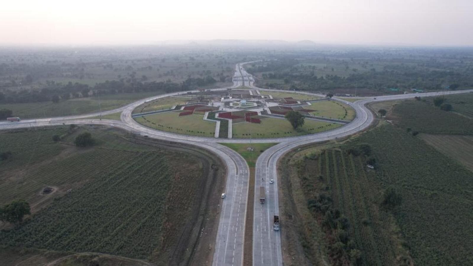 Revamped Zero Mile Point At The Start Of Mumbai Nagpur Highway Mumbai 