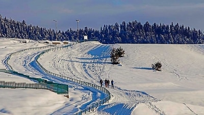Jammu and Kashmir tourism department mulling opening 2 more tourist destinations. (Waseem Andrabi/HT File) Jammu and Kashmir tourism department mulling opening 2 more tourist destinations. (Waseem Andrabi/HT File)