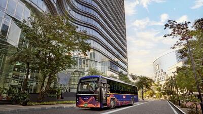 The bus will stop only if a passenger is to be picked up, based on a reservation, guaranteeing faster travel with fewer stops. The buses do not permit standing travel. (BEST)