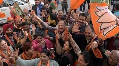 BJP supporters celebrating victory in Gujarat. (Photo by Ravi Kumar / Hindustan Times) BJP supporters celebrating victory in Gujarat. (Photo by Ravi Kumar / Hindustan Times)