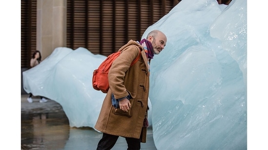 In all, 30 blocks of the glacial ice were installed in public squares and along streets in London. They were left there on December 11, 2018, to publicly melt away.(Charlie Forgham-Bailey / Studio Olafur Eliasson)