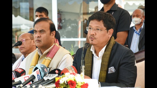 Assam chief minister Himanta Biswa Sarmah with his Meghalaya counterpart, Conrad Sangma. (PTI)