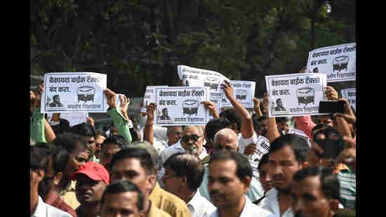 Earlier on November 28, auto unions staged day-long protests across Pune. (HT FILE PHOTO)