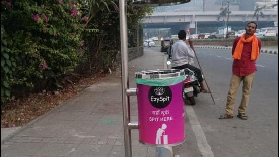 The bins installed on a lamp post are reportedly filled with a chemical to absorb the spit. The chemical will ensure that the spit doesn’t leak or spill out. Every two months, the bag is to be replaced and disposed of at the landfill site. (HT PHOTO) The bins installed on a lamp post are reportedly filled with a chemical to absorb the spit. The chemical will ensure that the spit doesn’t leak or spill out. Every two months, the bag is to be replaced and disposed of at the landfill site. (HT PHOTO)