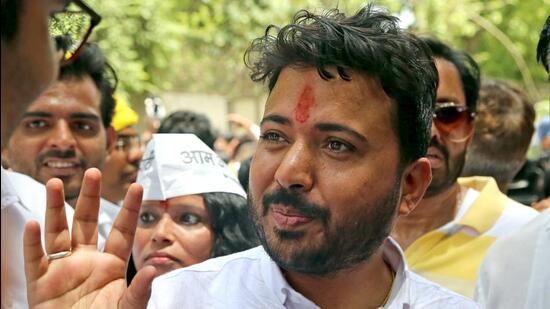 While AAP’s MCD in-charge Durgesh Pathak said the defectors were influenced by Delhi chief minister Arvind Kejriwal’s appeal for everyone to join hands with AAP, the BJP termed the development ‘Operation Loot’, in an apparent reference to AAP’s allegations of ‘Operation Lotus’ against the BJP. (ANI)