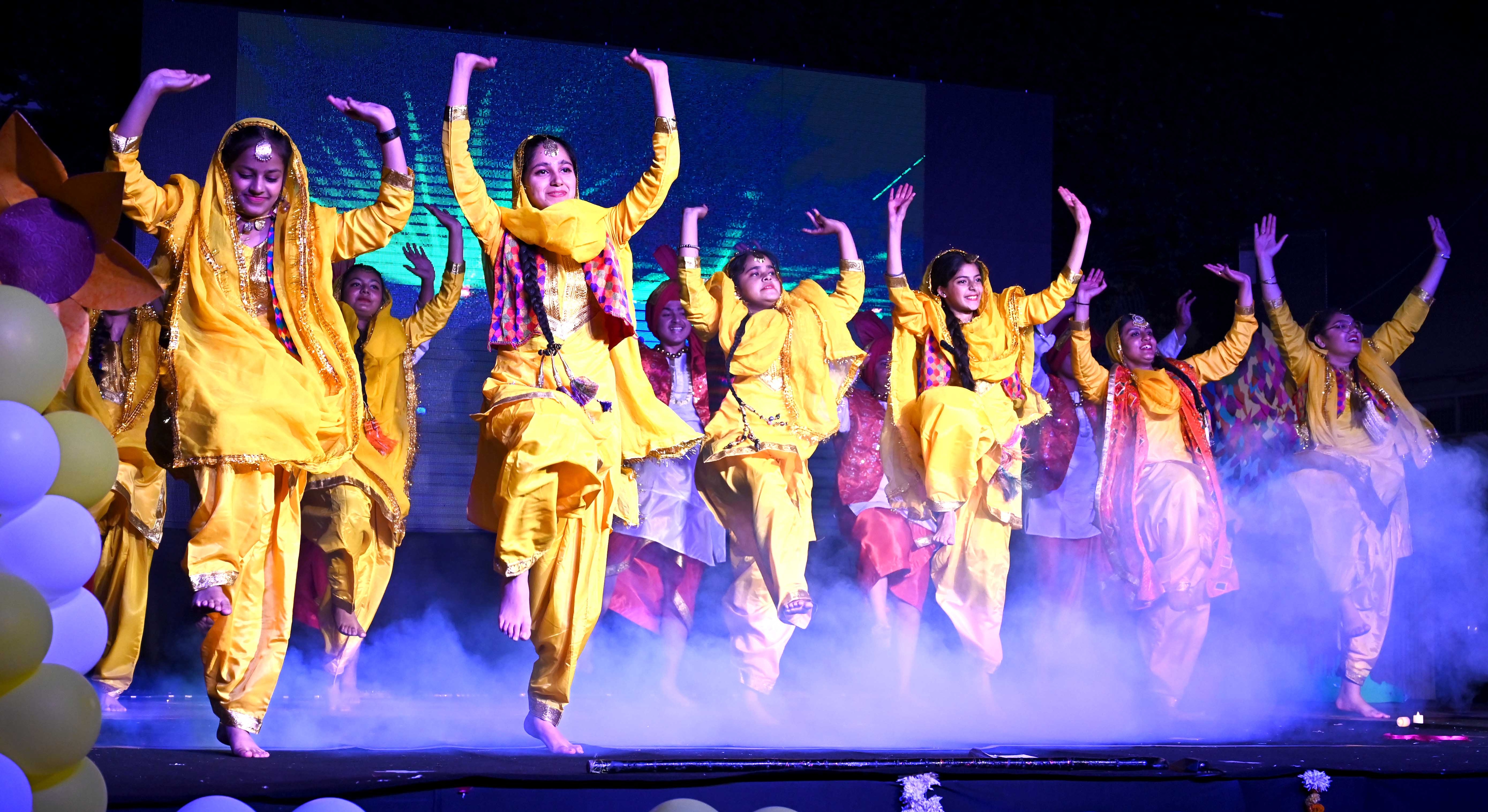 Students performing giddha during the annual function of British School, Sector 44, in Chandigarh. (Keshav Singh/HT)