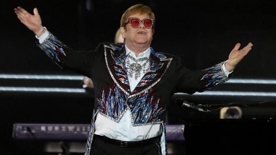 Elton John Leaves Twitter: Elton John performs "Bennie and the Jets" as he wraps up the US leg of his tour. (Reuters)