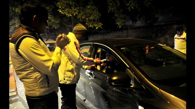 The staff at the nakas have been instructed to follow the safety guidelines. (HT File Photo)