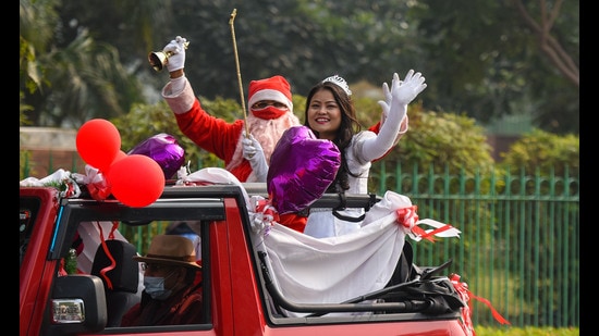 Christmas carnivals return to Delhi-NCR, allowing residents to enjoy an array of scrumptious foods, fun rides, and much more. (Photo: Amal KS/HT (For representational purposes only))