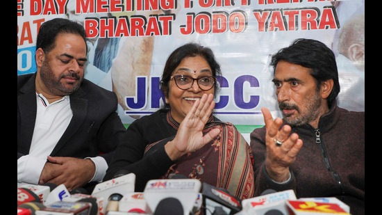 Congress's Jammu and Kashmir in charge, Rajani Patil with JKPCC president Vikar Rasool Wani and other leader addresses a press conference in Jammu on Saturday. (PTI)