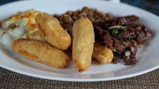 Improves Digestion: Cassava is high in resistant starch that bypasses digestion and has properties similar to those of soluble fibre.&nbsp;(Pexels)