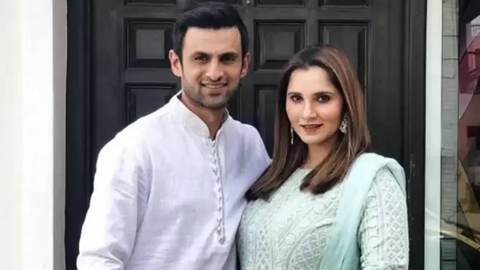 1600px x 900px - Even as divorce rumours refuse to die down, Shoab-Sania unveil show promo |  Web Series - Hindustan Times