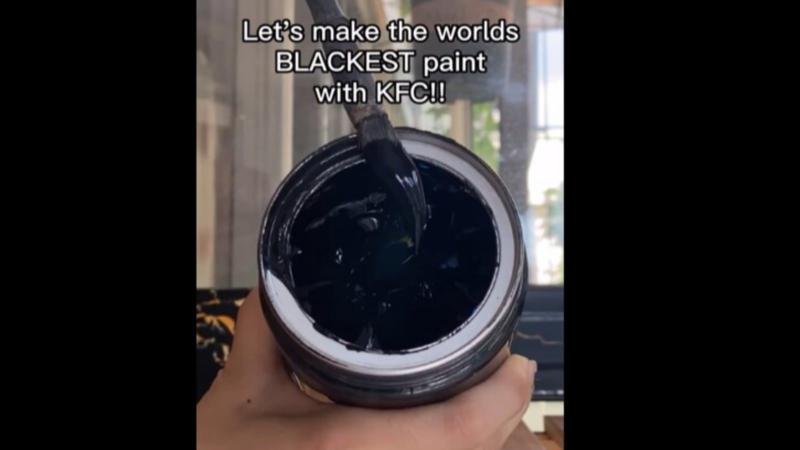 Woman creates paint from KFC chicken, netizens are impressed. Watch