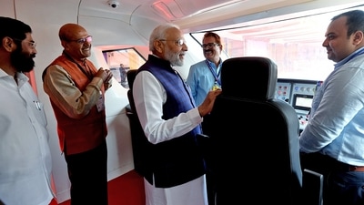Pm Modi also laid the foundation stone of Phase-II of the metro project. (ANI/PIB) Pm Modi also laid the foundation stone of Phase-II of the metro project. (ANI/PIB)