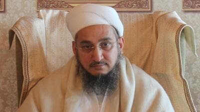 Mumbai, India - 24 Mar, 2017: Dawoodi Bohra Community Syedna Taher Fakhruddin, addressing a press conference, in Mumbai, India, on Friday, 24 Mar, 2017. (Photo by Bhushan Koyande/HT) Mumbai, India - 24 Mar, 2017: Dawoodi Bohra Community Syedna Taher Fakhruddin, addressing a press conference, in Mumbai, India, on Friday, 24 Mar, 2017. (Photo by Bhushan Koyande/HT)