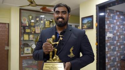Navi Mumbai, India - December 10, 2022: Shubham Vanmali, who overcame asthma and learning disability, awarded Tenzing Norgay National Adventure Award in recognition of his unmatched dedication in Water Adventure, at Nerul, in Navi Mumbai, India, on Saturday, December 10, 2022. (Photo by Bachchan Kumar/HT PHOTO) (HT PHOTO) Navi Mumbai, India - December 10, 2022: Shubham Vanmali, who overcame asthma and learning disability, awarded Tenzing Norgay National Adventure Award in recognition of his unmatched dedication in Water Adventure, at Nerul, in Navi Mumbai, India, on Saturday, December 10, 2022. (Photo by Bachchan Kumar/HT PHOTO) (HT PHOTO)