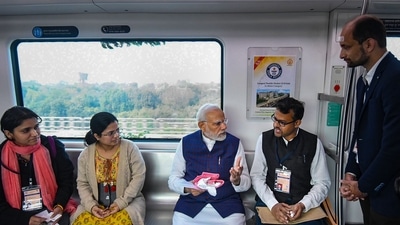 PM Modi also dedicated to the nation the Government Maintenance Depot (locomotive maintenance depot) at Ajni in the city and Kohli-Narkher section of the Nagpur-Itarsi third-line project. (PTI) PM Modi also dedicated to the nation the Government Maintenance Depot (locomotive maintenance depot) at Ajni in the city and Kohli-Narkher section of the Nagpur-Itarsi third-line project. (PTI)