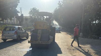 The repairs were initiated the same day Hindustan Times reported that the road had become riddled with potholes that were jeopardising commuters’ lives, 15 days after the road repairs concluded. (Representational Image/HT File) The repairs were initiated the same day Hindustan Times reported that the road had become riddled with potholes that were jeopardising commuters’ lives, 15 days after the road repairs concluded. (Representational Image/HT File)