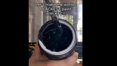 Woman makes paint using KFC chicken. (Instagram/@3dartistlinda) Woman makes paint using KFC chicken. (Instagram/@3dartistlinda)
