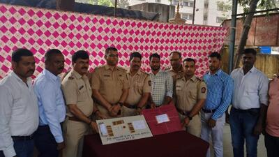 According to the police, the Mangaluru-based gold trader had sent Nitin Patil to deliver 4.5 kgs of gold to Zaveri Bazaar for making ornaments. (HT Photo)