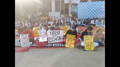 Parents of 2022 MBBS batch students boycott meeting with teachers