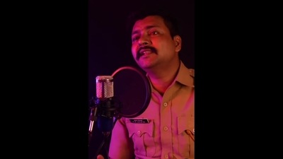 Sagar Ghorpade, a Pune crime branch official, singing his rendition of Arijit Singh's Dil Sambhal Ja Zara. (Instagram/@sagarghorpadeofficial) Sagar Ghorpade, a Pune crime branch official, singing his rendition of Arijit Singh's Dil Sambhal Ja Zara. (Instagram/@sagarghorpadeofficial)