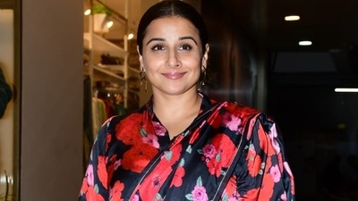 Vidya Balan was papped in Mumbai on Sunday. (Varinder Chawla) Vidya Balan was papped in Mumbai on Sunday. (Varinder Chawla)