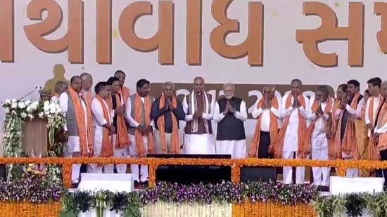 Gujarat Governor Acharya Devvrat and BJP leaders at&nbsp;Gujarat Chief Minister Bhupendra Patel's oath-taking ceremony.(ANI)