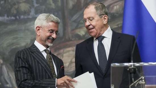 Indian foreign minister Subrahmanyam Jaishankar, left, and Russian Foreign Minister Sergey Lavrov talk to each other after a joint news conference following their talks in Moscow, Russia, Tuesday, Nov. 8, 2022. (AP)