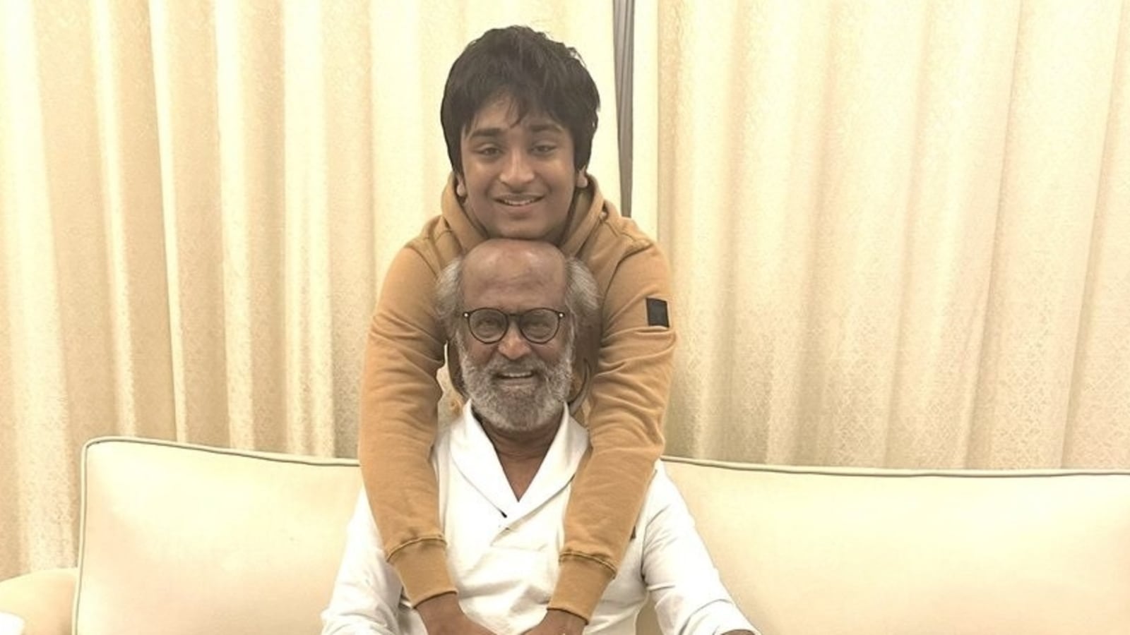 Aishwarya Rajinikanth shares candid pic of dad Rajinikanth with ...