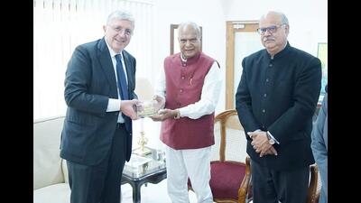 (From left to right) Vincenzo De Luca, Italian ambassador to India, UT administrator Banwarilal Purohit and advocate Ranjit Malhotra at Punjab Raj Bhavan in Chandigarh on Tuesday.