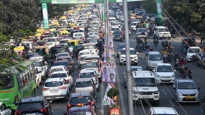 Robust public transport networks deter the use of cars, decongest roads, reduce carbon emissions. Globally, several cities have prioritised developing last-mile ecosystems and a dense public transport network. (HT Photo)