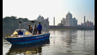 Agra Police personnel patrol in the Yamuna (PTI FILE)
