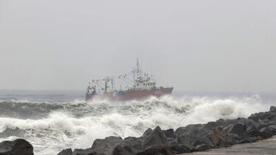 Chennai: High waves crash at the sea-shore ahead of the landfall of cyclonic storm Mandous, in Chennai, Thursday, Dec. 8, 2022. Heavy rainfall is predicted across Tamil Nadu, Puducherry and south of Andhra Pradesh as cyclone 'Mandous' over Bay of Bengal is expected to cross the coast between Puducherry and Sriharikota in neighbouring Andhra Pradesh on the midnight of December 9 the India Meteorological Department said on Thursday. (PTI Photo) (PTI12_08_2022_000103A) (PTI) Chennai: High waves crash at the sea-shore ahead of the landfall of cyclonic storm Mandous, in Chennai, Thursday, Dec. 8, 2022. Heavy rainfall is predicted across Tamil Nadu, Puducherry and south of Andhra Pradesh as cyclone 'Mandous' over Bay of Bengal is expected to cross the coast between Puducherry and Sriharikota in neighbouring Andhra Pradesh on the midnight of December 9 the India Meteorological Department said on Thursday. (PTI Photo) (PTI12_08_2022_000103A) (PTI)