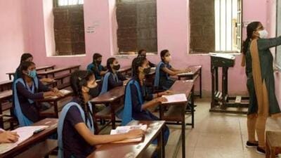 Schoolteachers in Ludhiana have been directed to hold extra classes and conduct tests in the zero periods for students with weak performance. (HT FILE PHOTO)