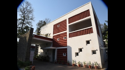 The administration plans to restore vacant old government houses on the lines of the house of Chandigarh’s first chief architect Pierre Jeanneret in Sector 5 (above). (HT File Photo) The administration plans to restore vacant old government houses on the lines of the house of Chandigarh’s first chief architect Pierre Jeanneret in Sector 5 (above). (HT File Photo)
