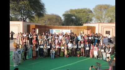 The change leaders who were honoured at the Swachh Survekshan award ceremony. (HT Photo)