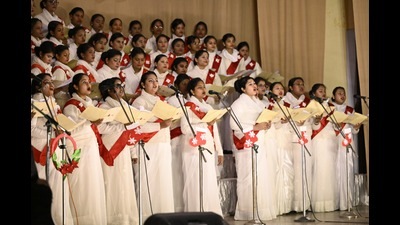 The congregation joined the choir in singing We Three Kings. (HT Photo)