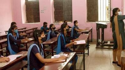 Each of the 19 blocks in Ludhiana had a block mentor for each subject, including English, maths, science, Punjabi, social science and Hindi. The block mentors are headed by district mentors— the subject experts. While the teachers were deputed to perform other duties, no substitute teachers were available in schools which created a staff shortage. (HT FILE PHOTO)