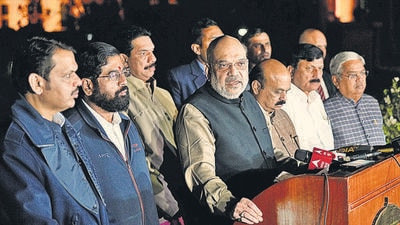 Union Home Minister Amit Shah with Karnataka Chief Minister Basavaraj Bommai, state Home Minister Araga Jnanendra, Maharashtra Chief Minister Eknath Shinde and the state Deputy Chief Minister Devendra Fadnavis addresses a press conference after meeting over the state border dispute, at Parliament Library, in New Delhi, Wednesday. Union Home Minister Amit Shah with Karnataka Chief Minister Basavaraj Bommai, state Home Minister Araga Jnanendra, Maharashtra Chief Minister Eknath Shinde and the state Deputy Chief Minister Devendra Fadnavis addresses a press conference after meeting over the state border dispute, at Parliament Library, in New Delhi, Wednesday.